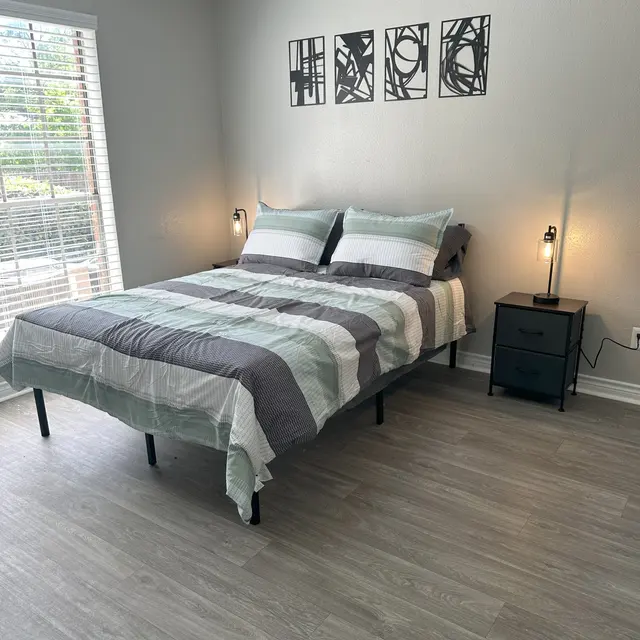 The Summit Apartments The Summit Apartments - Furniture, Lamp, Indoors