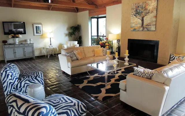 Hillside Hillside - Living Room, Room