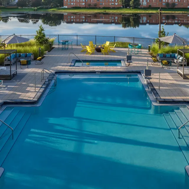 Millennium MetroWest - Pool 