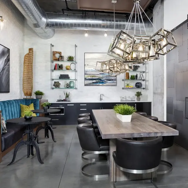 Vantage St Pete - Indoors, Beauty Salon, Home Decor