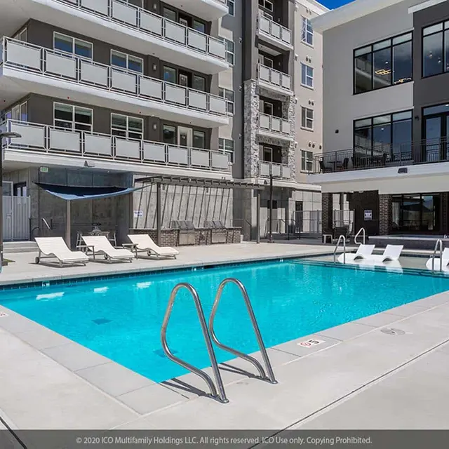 ICO Vista Station ICO Vista Station - Pool, Water, City