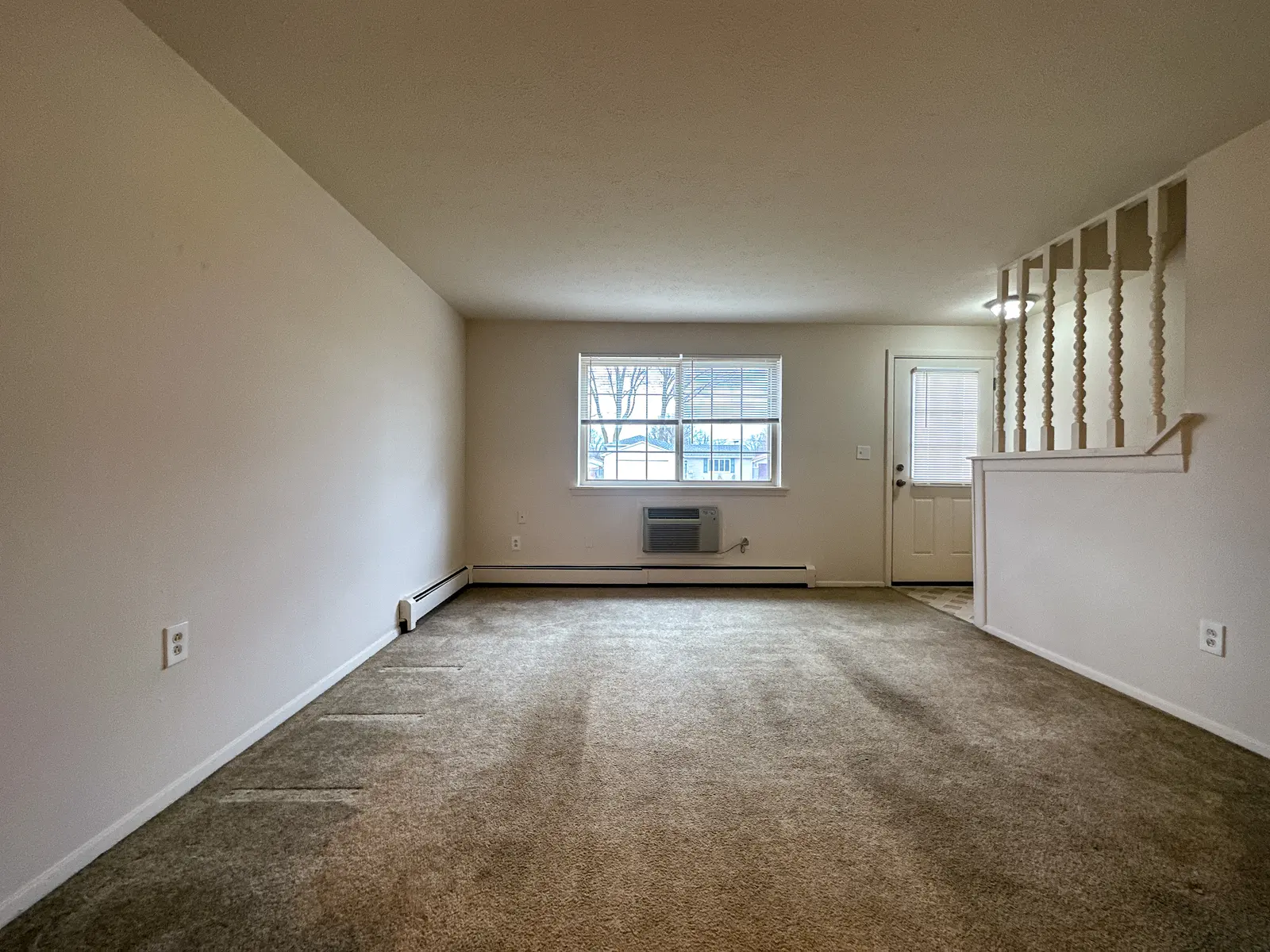 Williamsburg Square - Floor, Flooring, Indoors