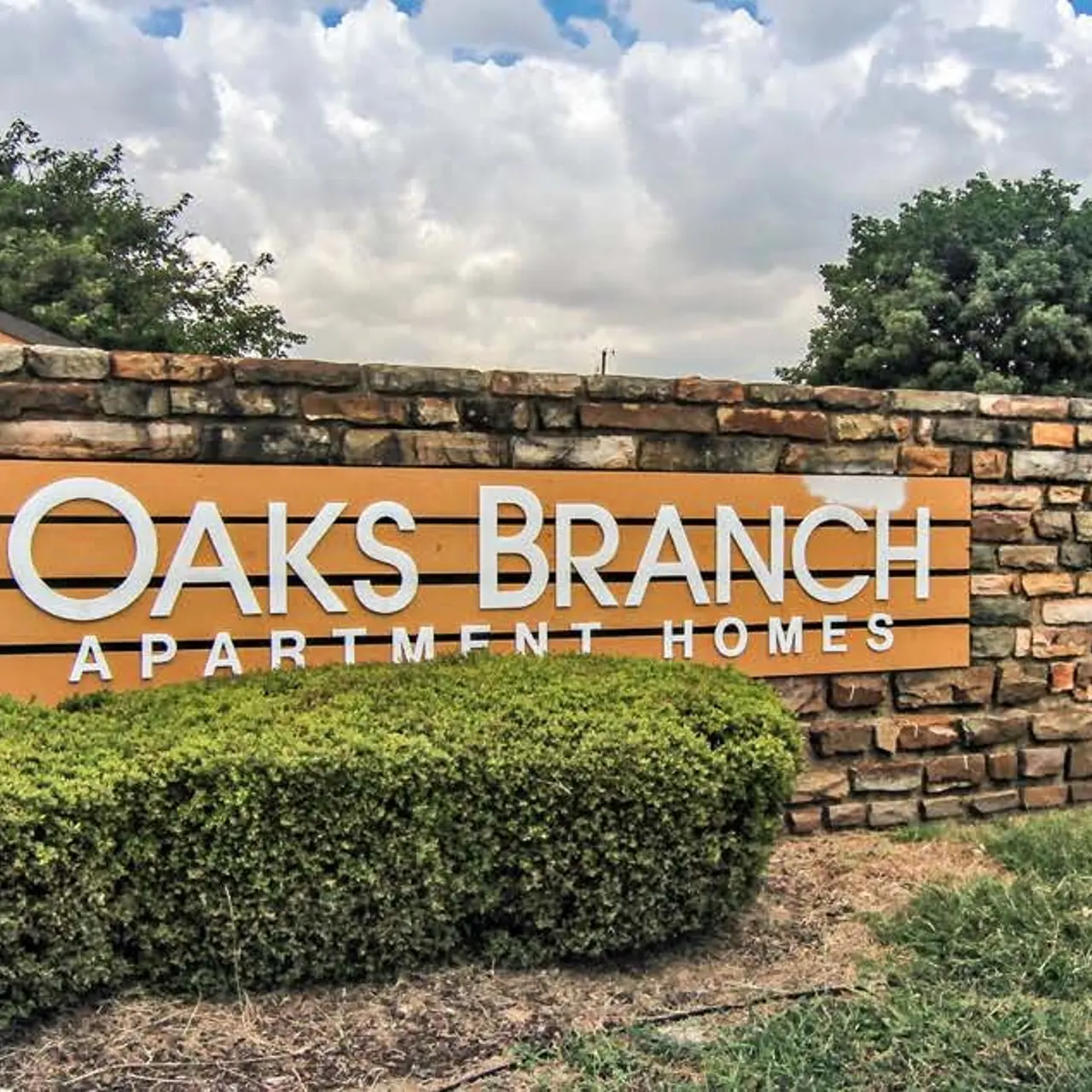 Oaks Branch Apartments - Plant