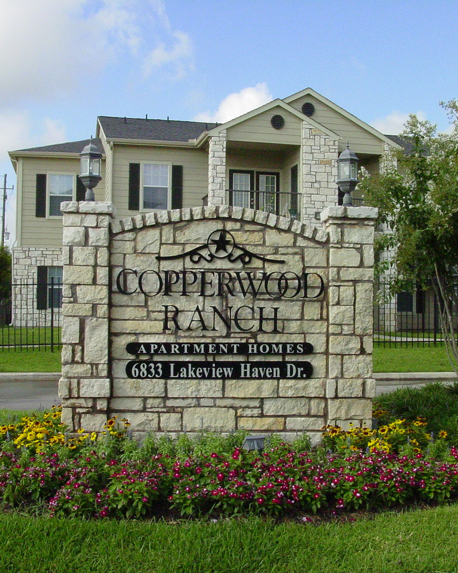 2 Bedroom Rental – 6833 Lakeview Haven Drive, Houston, TX, 77084