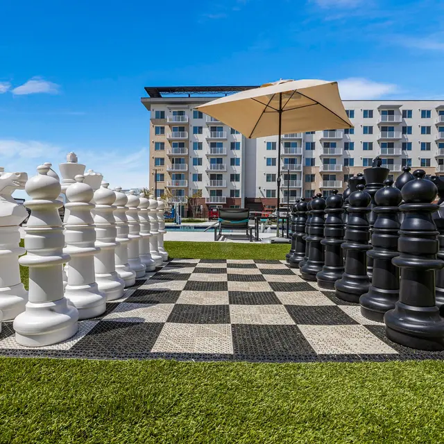 Chess, Outdoor games, Giant chess