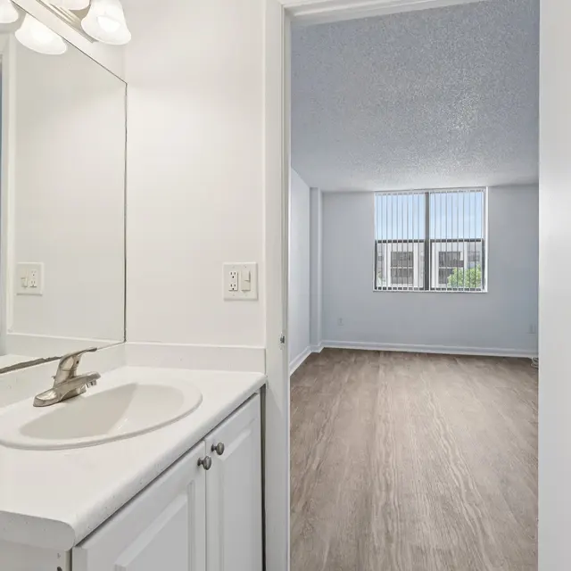 Bathroom - Biscayne Apartments Bathroom - Biscayne Apartments