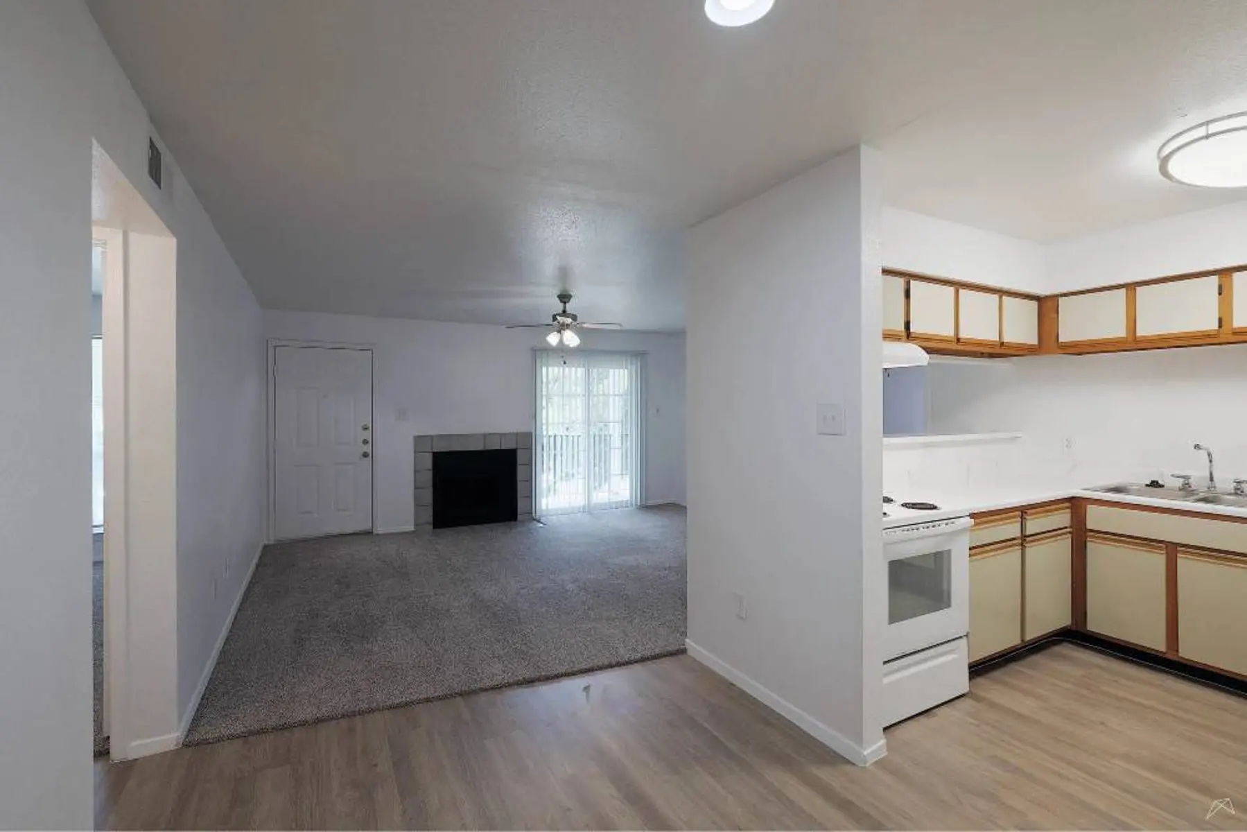p2527064_Lexington_Hills_2bed_2bath_A_5_2_FloorPlan.jpg