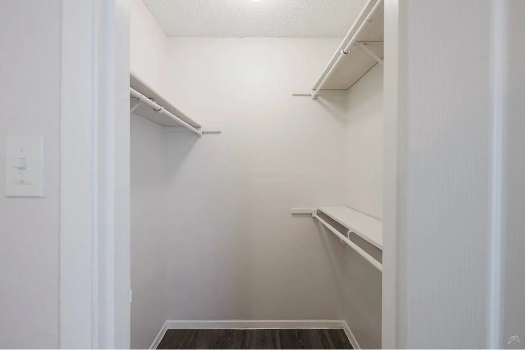 p2527060_Bridge_at_South_PointB_17_2_FloorPlan.jpg