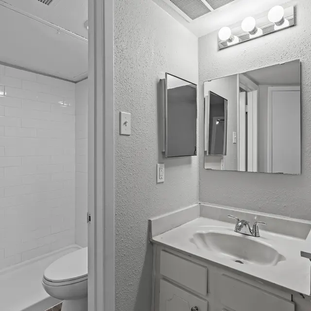 Holly - FP A2-Resized Small-15.jpg