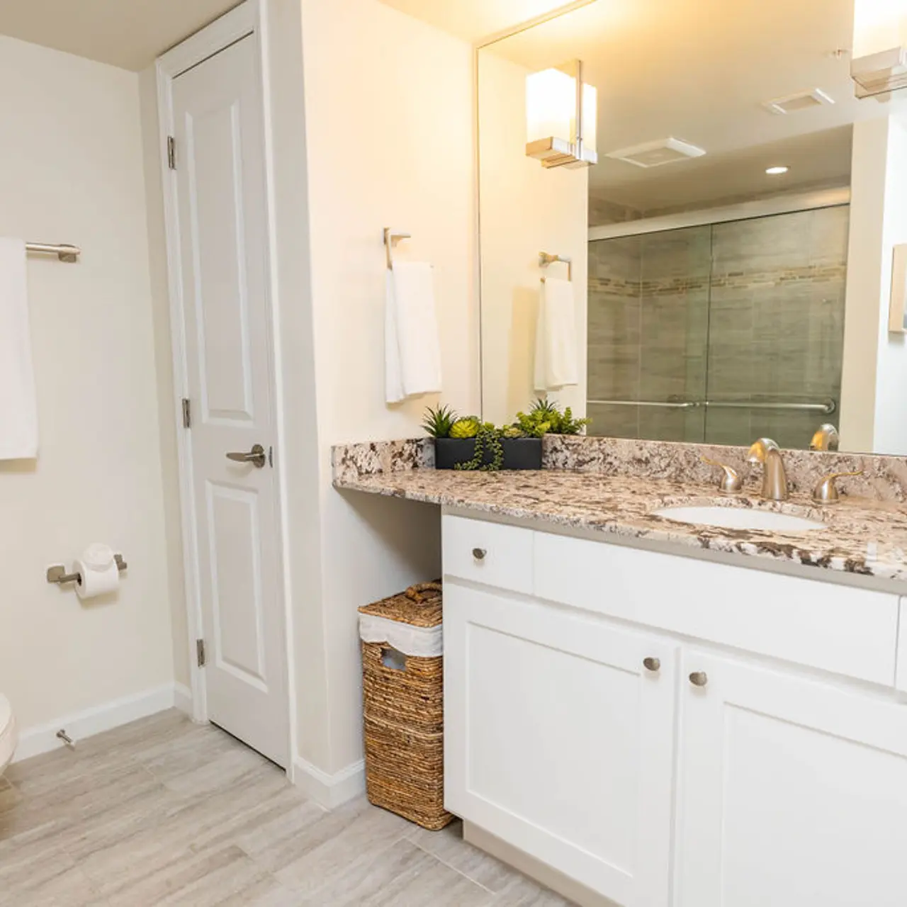 17- Edison Grand, Fort Myers, FL 33901.jpg