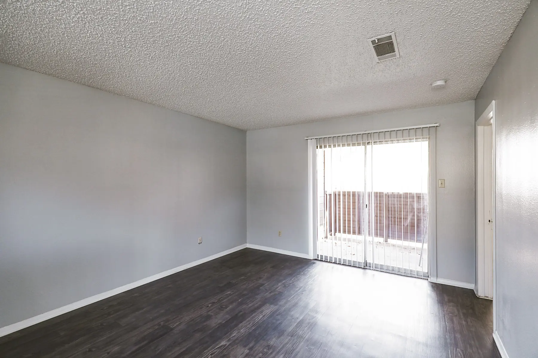 1c639adb-f900-486b-9202-18f4c2f79a31.jpg 1c639adb-f900-486b-9202-18f4c2f79a31.jpg