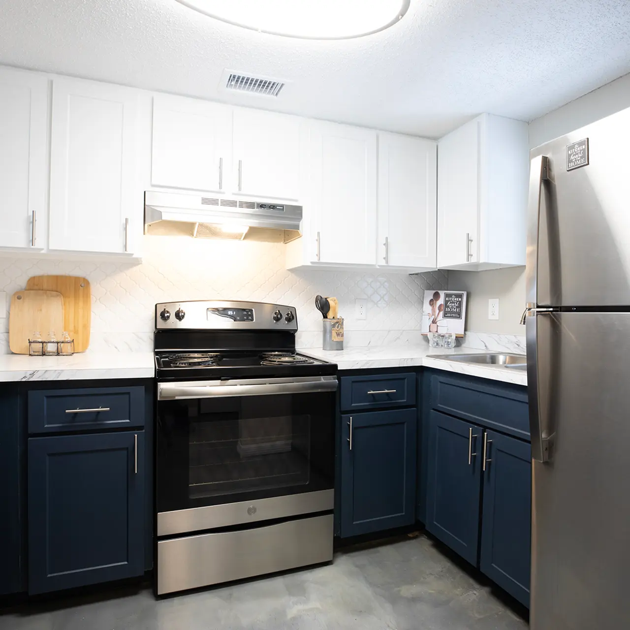 2- Westshore Crossing, Tampa, FL 33603.jpg