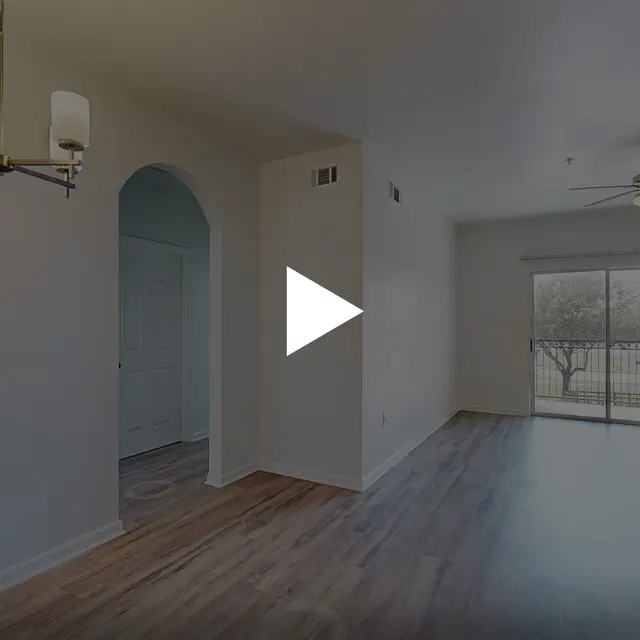 3BR, 2BA - 1,193SF