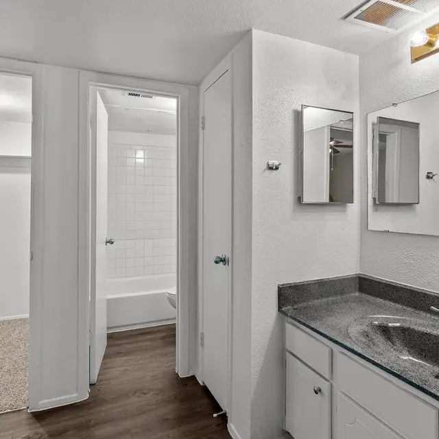 Holly - FP 2A2-Resized Small-15.jpg