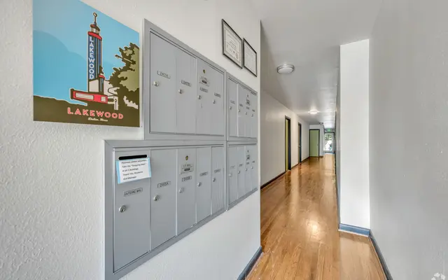 Lakewood-Plaza (11)-min.jpg