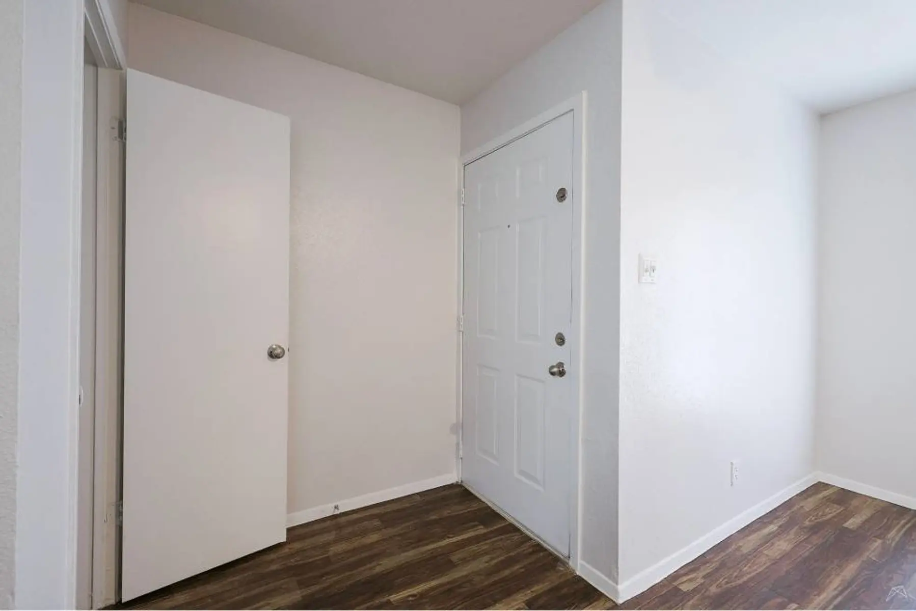 p2527060_Bridge_at_South_PointA1_19_2_FloorPlan.jpg
