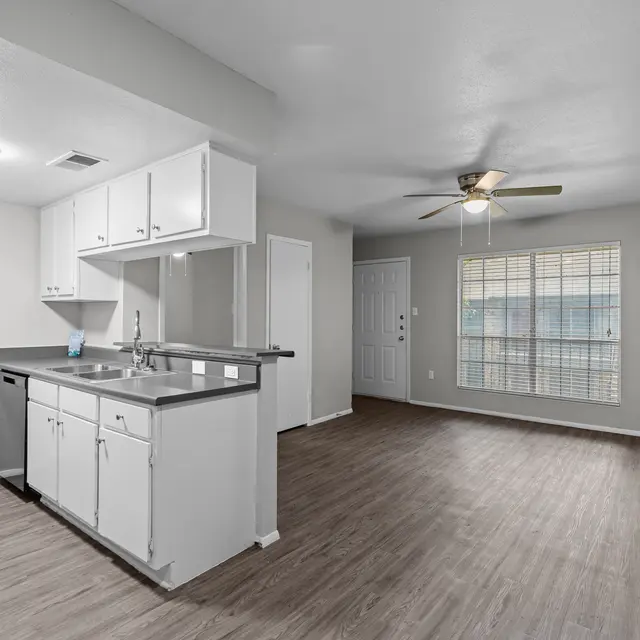 Holly - FP A2-Resized Small-7.jpg