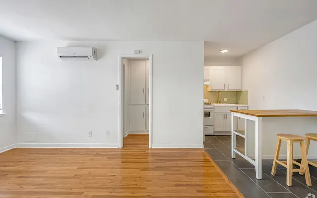 Lakewood-Plaza (29)-min.jpg