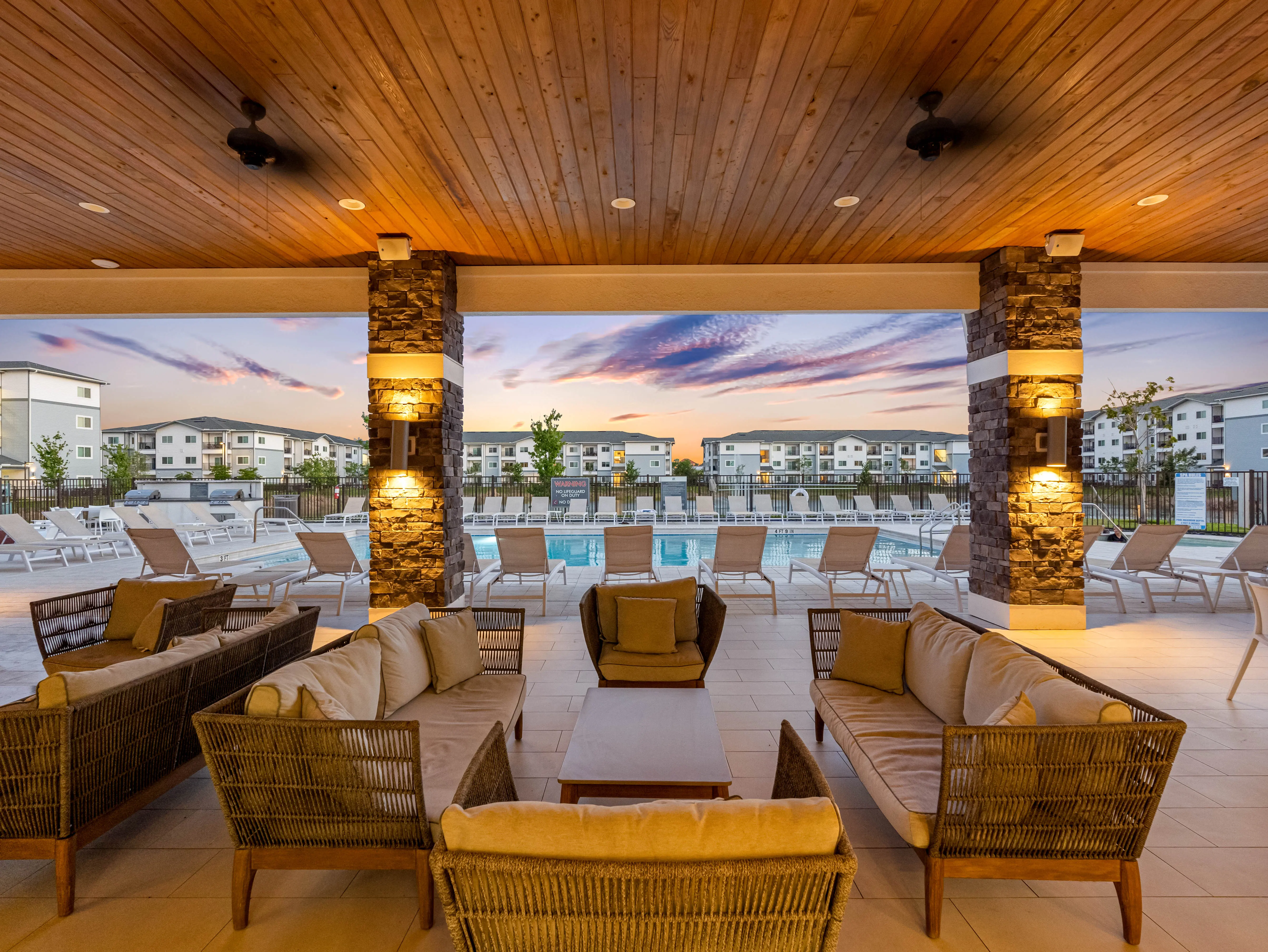 Pool, Lounge, Outdoor