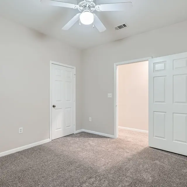 2800 Collins Creek Dr - Web Quality - 022 - 32 2nd Floor Bedroom.jpg