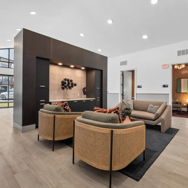 Elegant Lobby Design A contemporary lobby area featuring modern seating and decor.