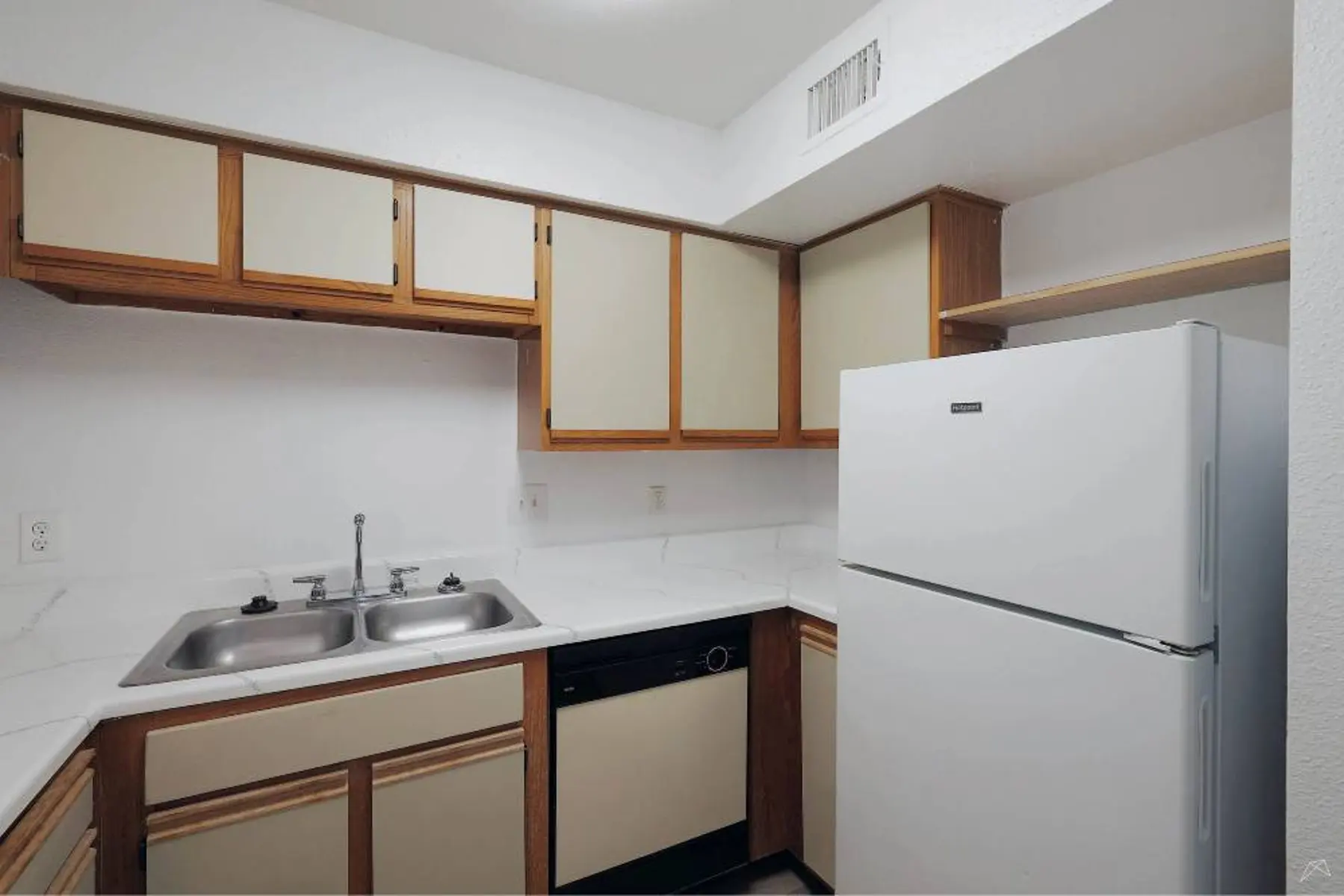 p2527064_Lexington_Hills_2bed_2bath_A_7_2_FloorPlan.jpg