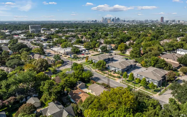 Lakewood-Plaza (8)-min.jpg