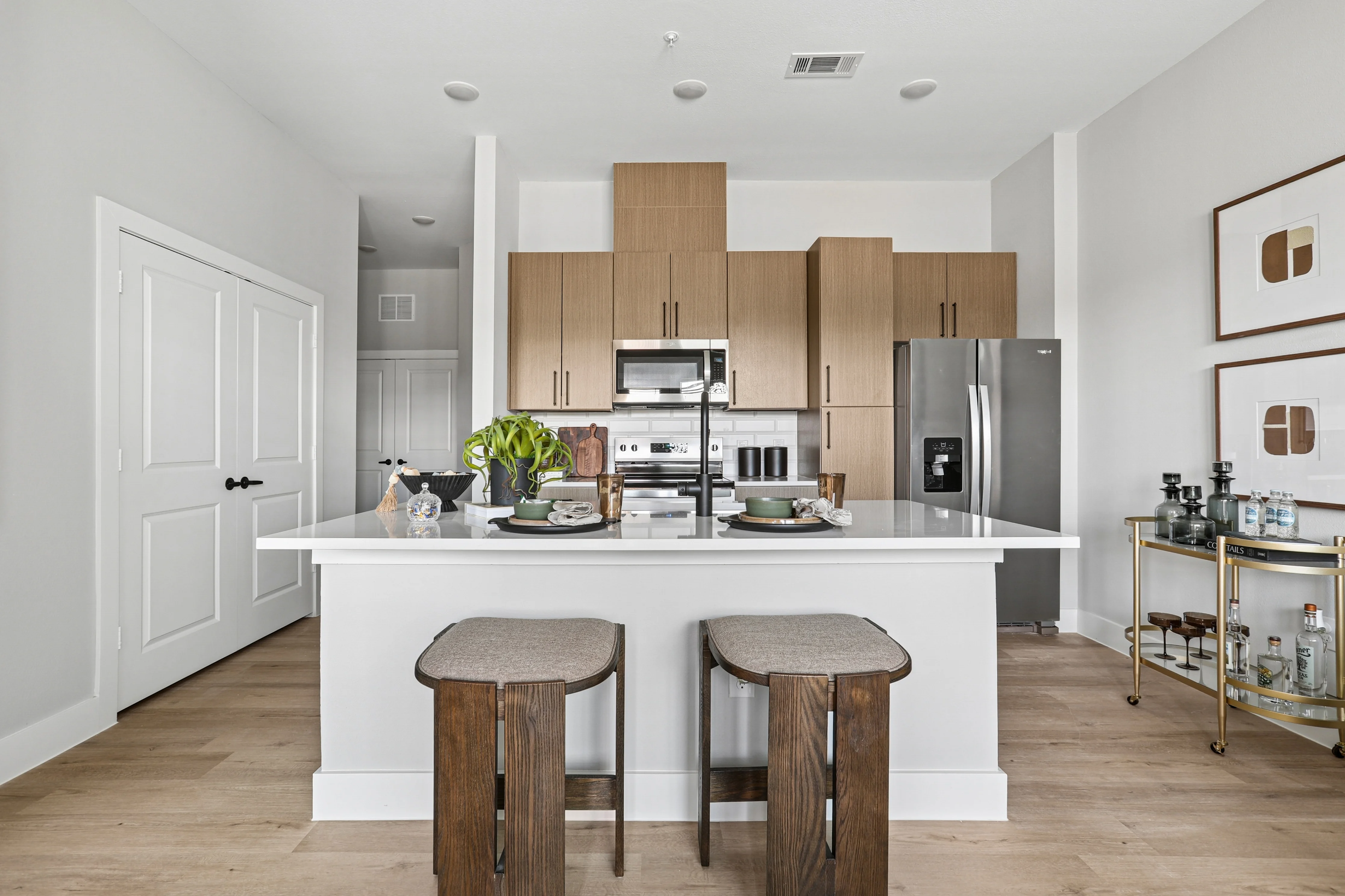 shoootin-photo-6.jpg Modern, Kitchen, Apartment