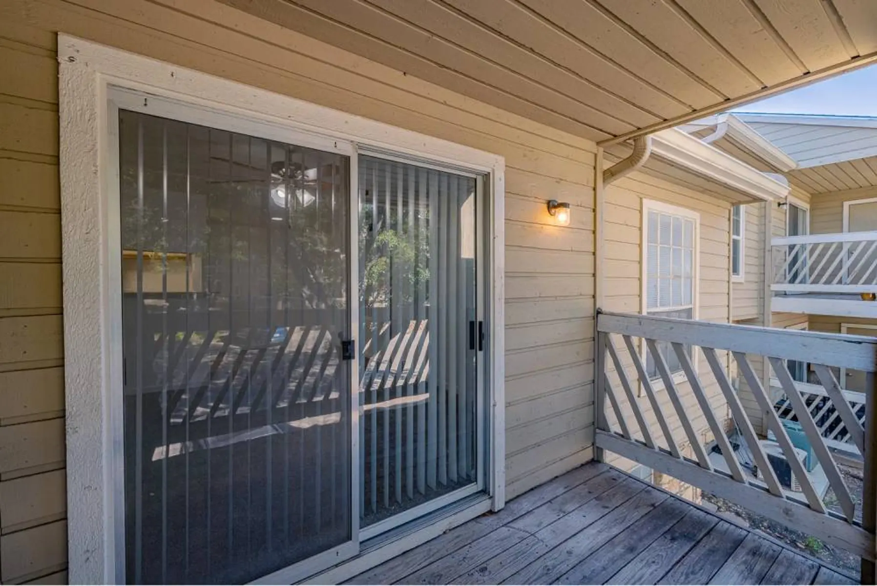 p2527064_Lexington_Hills_1bed_1bath_A_15_2_FloorPlan.jpg