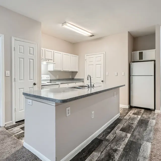 2800 Collins Creek Dr - Web Quality - 040 - 53 2nd Floor Kitchen.jpg