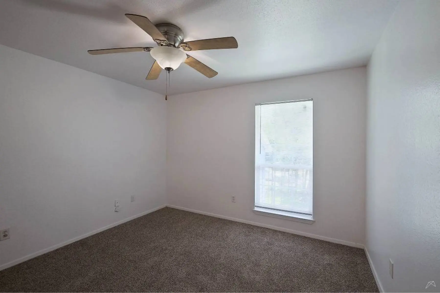 p2527064_Lexington_Hills_2bed_2bath_A_10_2_FloorPlan.jpg