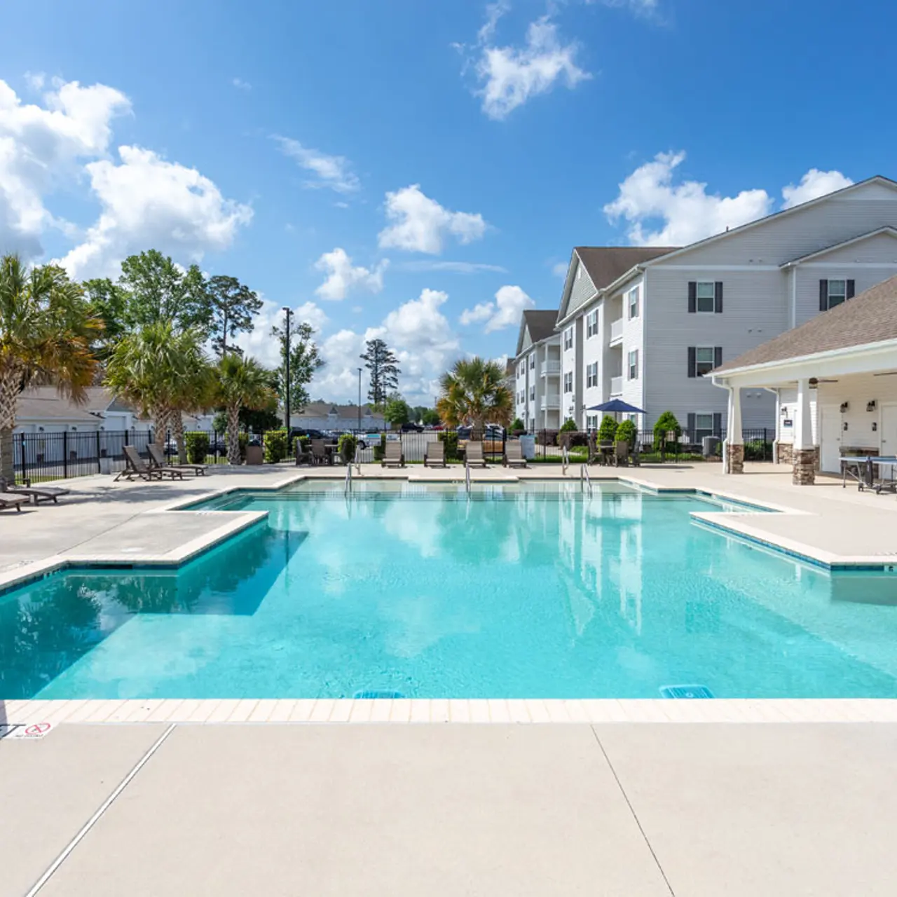 Harrington Square - Sparkling Swimming Pool Harrington Square - Sparkling Swimming Pool