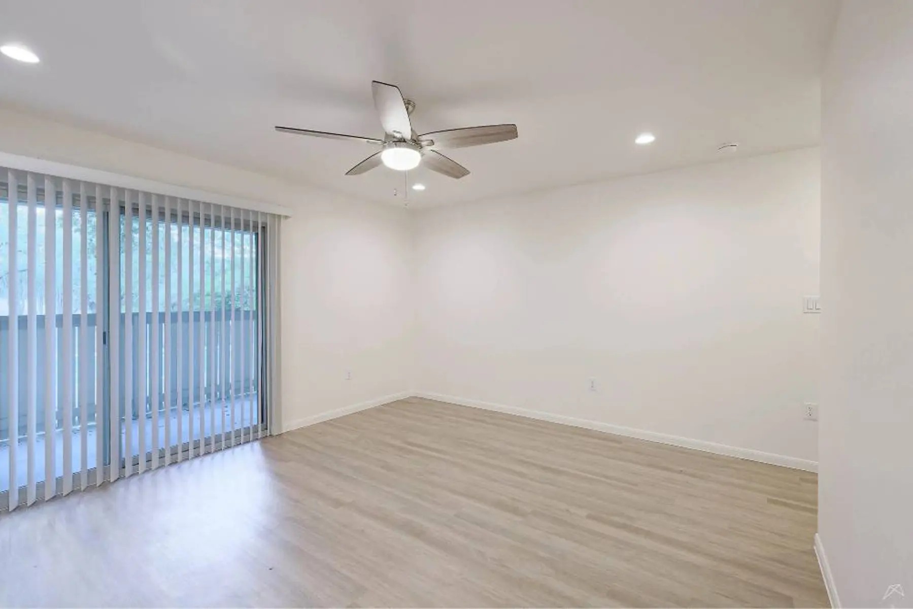 p2527061_Bridge_at_Bent_Tree_Two_Bed_Two_Bath6_2_FloorPlan.jpg