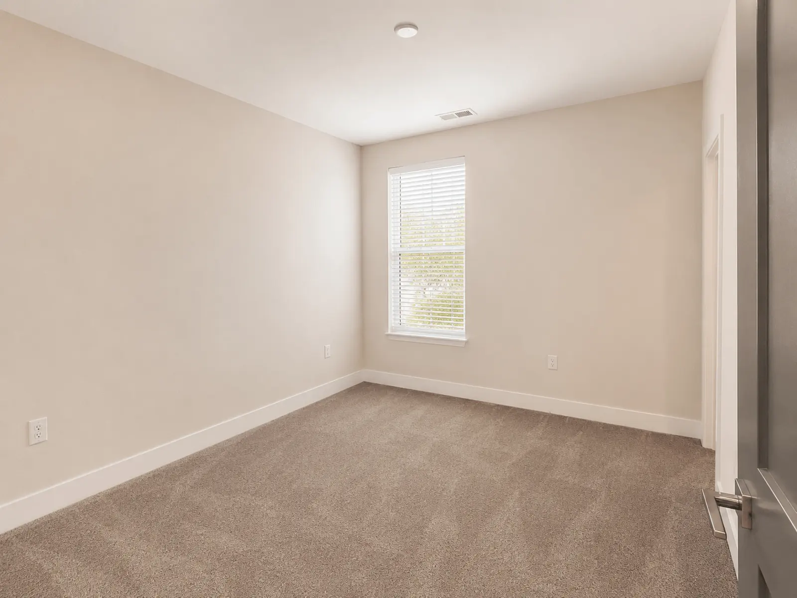 Ogden King Bedroom.png