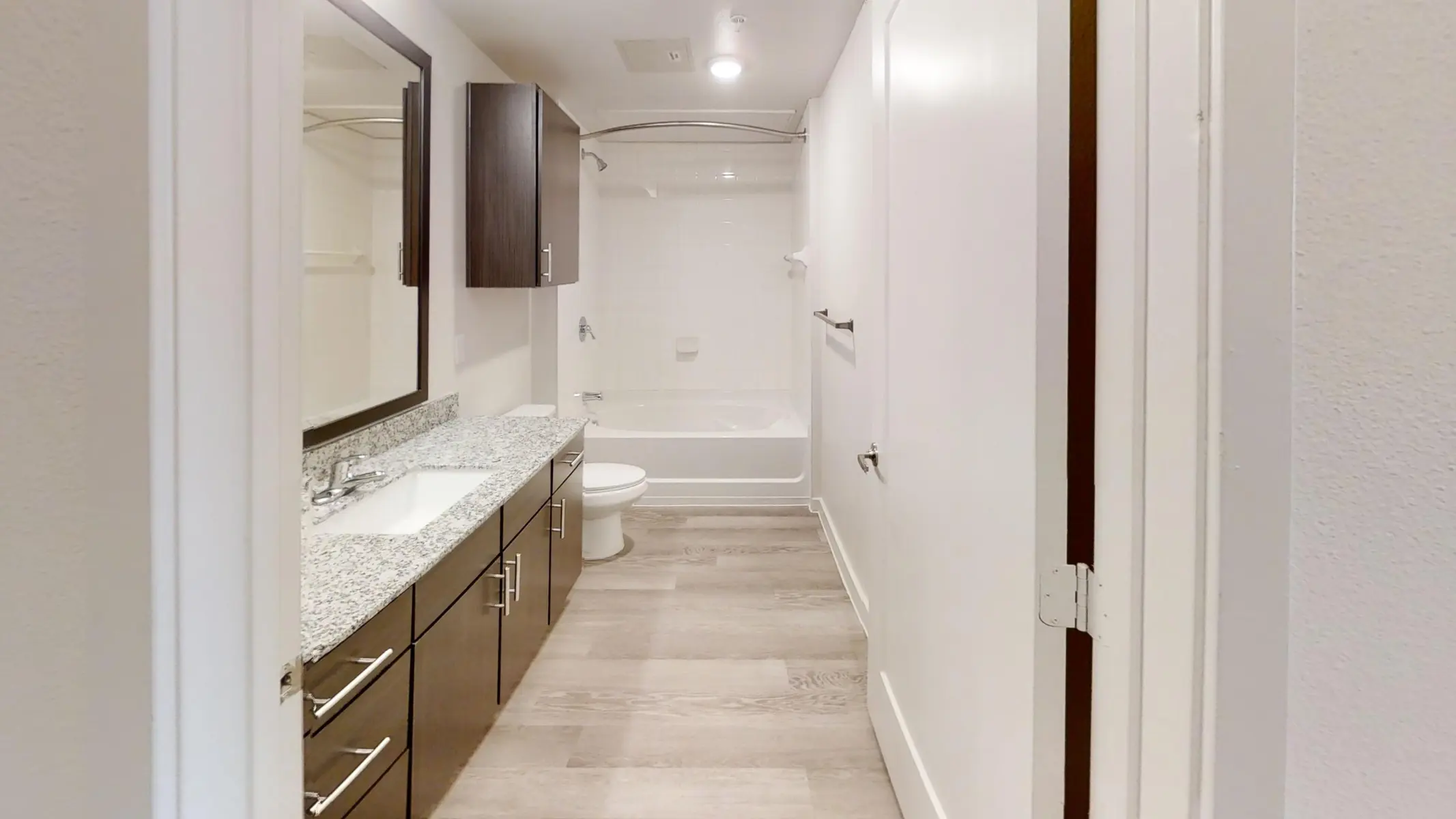 Bridge-at-Turtle-Creek-E2-Bathroom.jpg Bridge-at-Turtle-Creek-E2-Bathroom.jpg